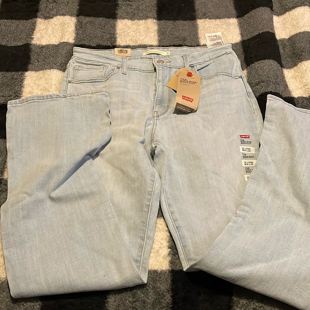 Levi’s 725 High Rise Bootcut Long